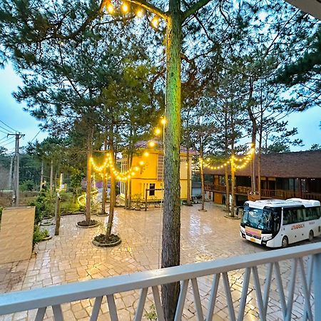 Henisi Homestay Mang Den Kon Von Kla Exteriör bild