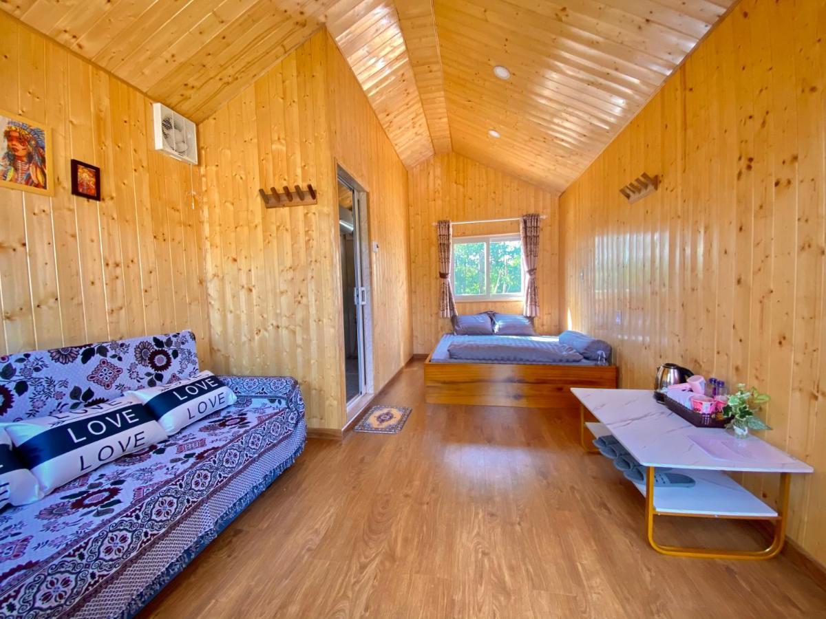 Henisi Homestay Mang Den Kon Von Kla Exteriör bild