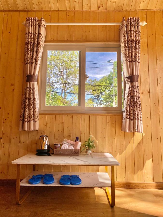 Henisi Homestay Mang Den Kon Von Kla Exteriör bild