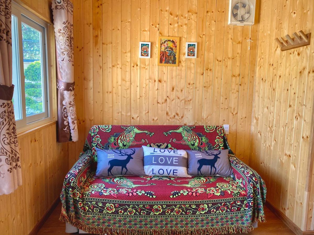 Henisi Homestay Mang Den Kon Von Kla Exteriör bild