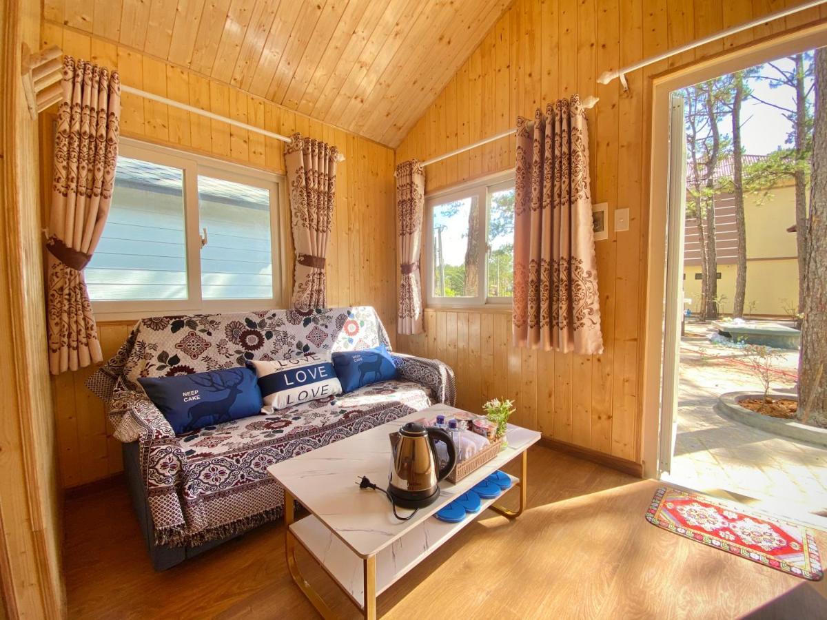 Henisi Homestay Mang Den Kon Von Kla Exteriör bild