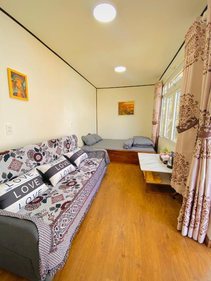 Henisi Homestay Mang Den Kon Von Kla Exteriör bild