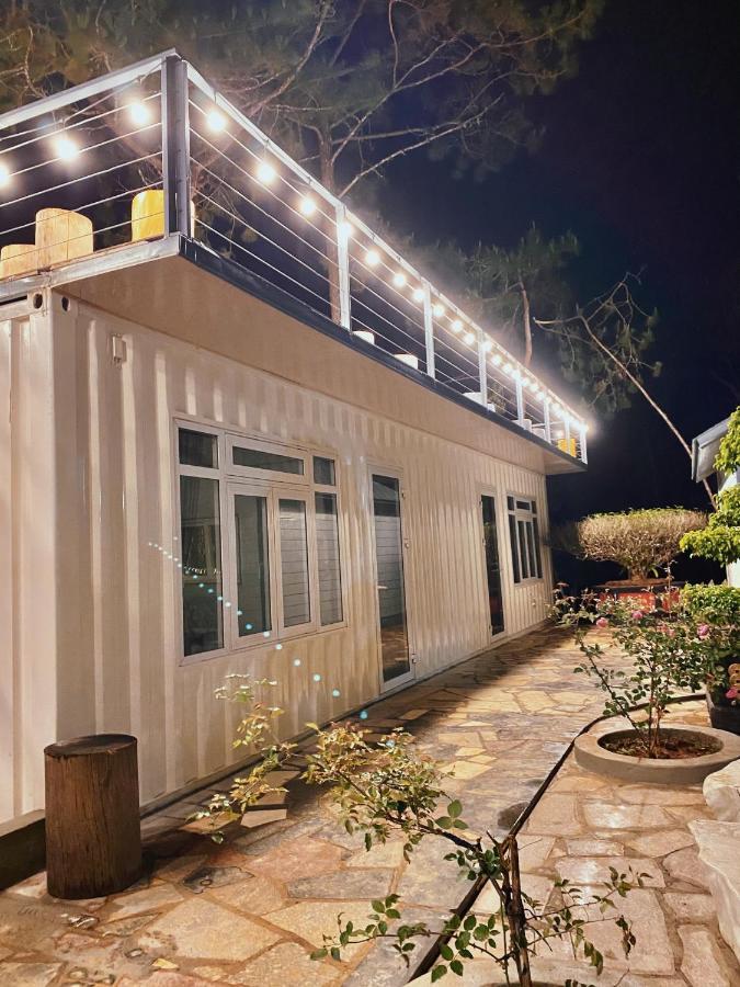 Henisi Homestay Mang Den Kon Von Kla Exteriör bild